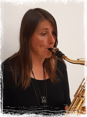 Myriam Myriam au saxophone